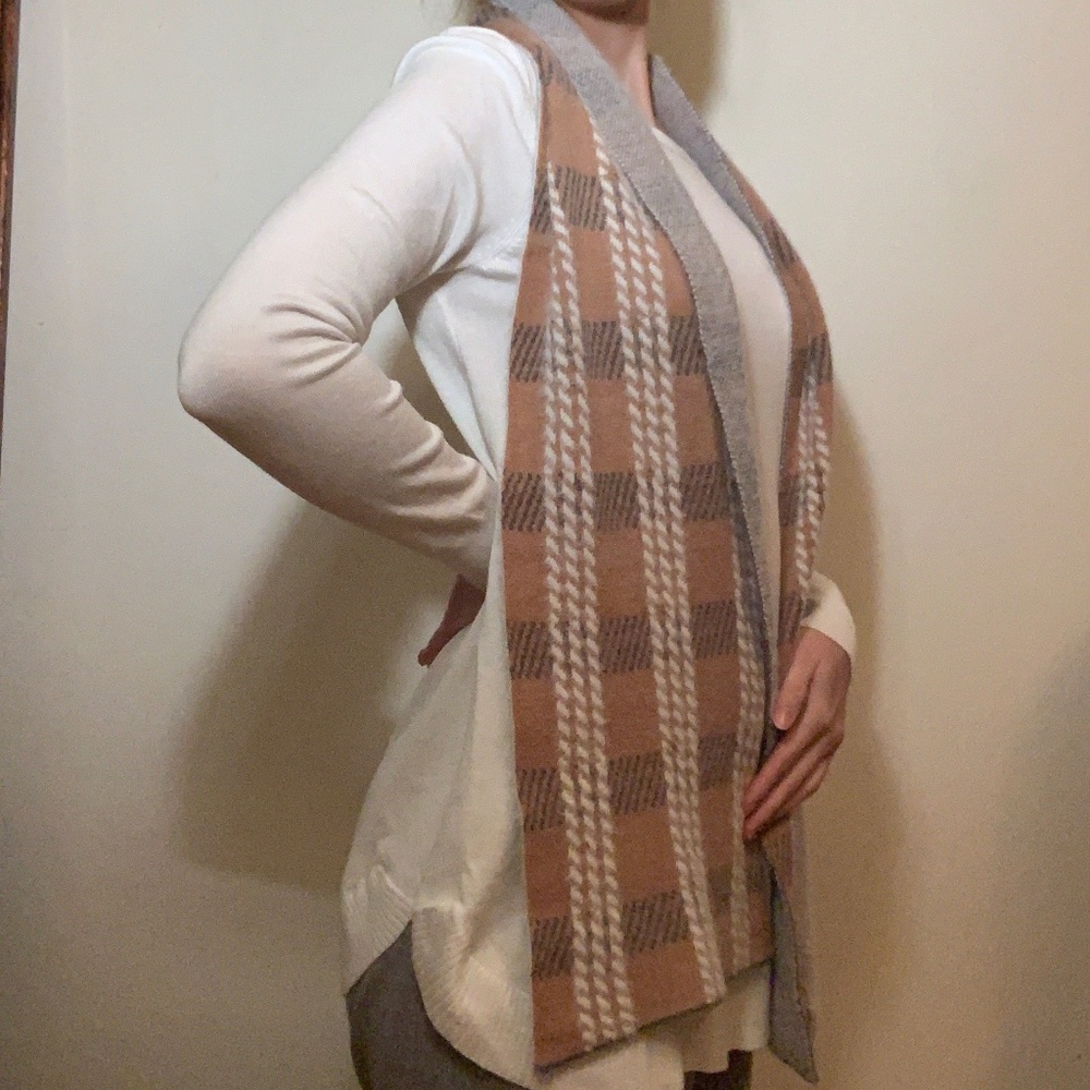 NWT 89th + Madison Sweater and Scarf Combo-Size S